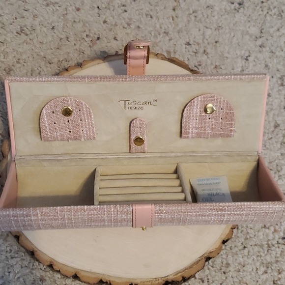 Tuscan Designs Pink Hard Cylinder Jewelry Case - Picture 5 of 7